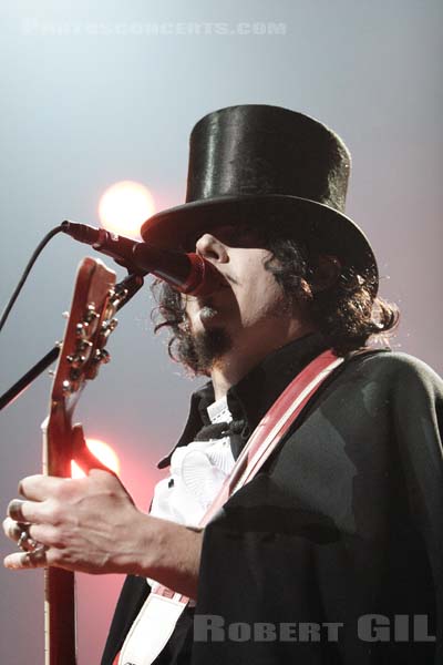 THE WHITE STRIPES - 2005-10-16 - PARIS - Zenith - 